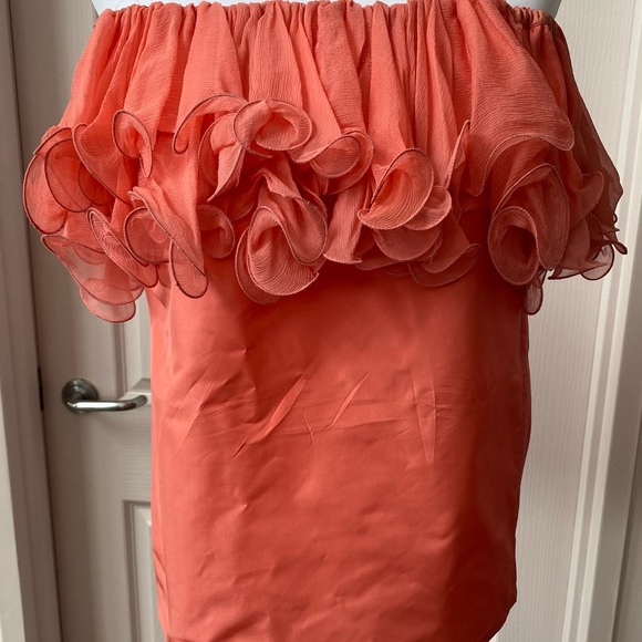 George Gross peach firm satin top with chiffon ruffles size 10 in as new cond. - Picture 3 of 5